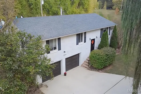 $419,000 | 319 East Ingle Drive, Glen Carbon, IL 62034
