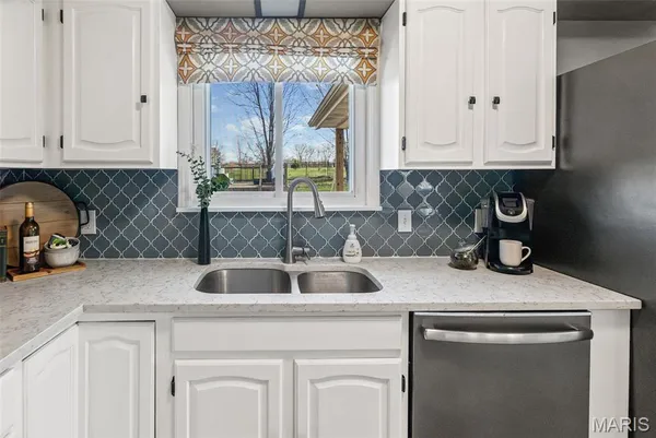 $419,000 | 319 East Ingle Drive, Glen Carbon, IL 62034