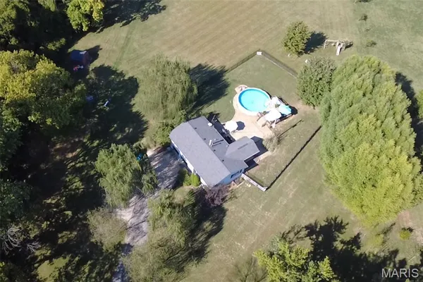 $419,000 | 319 East Ingle Drive, Glen Carbon, IL 62034