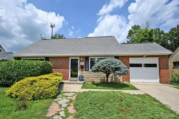 $259,900 | 886 Sabino Court, Cincinnati, OH 45231