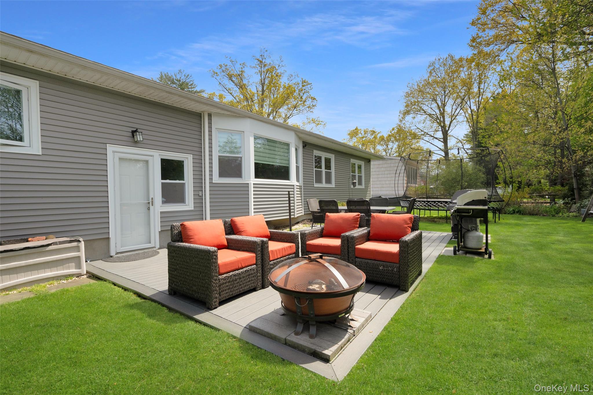 168 Dorchester Road Scarsdale, NY 10583 - Photo 20 of 28