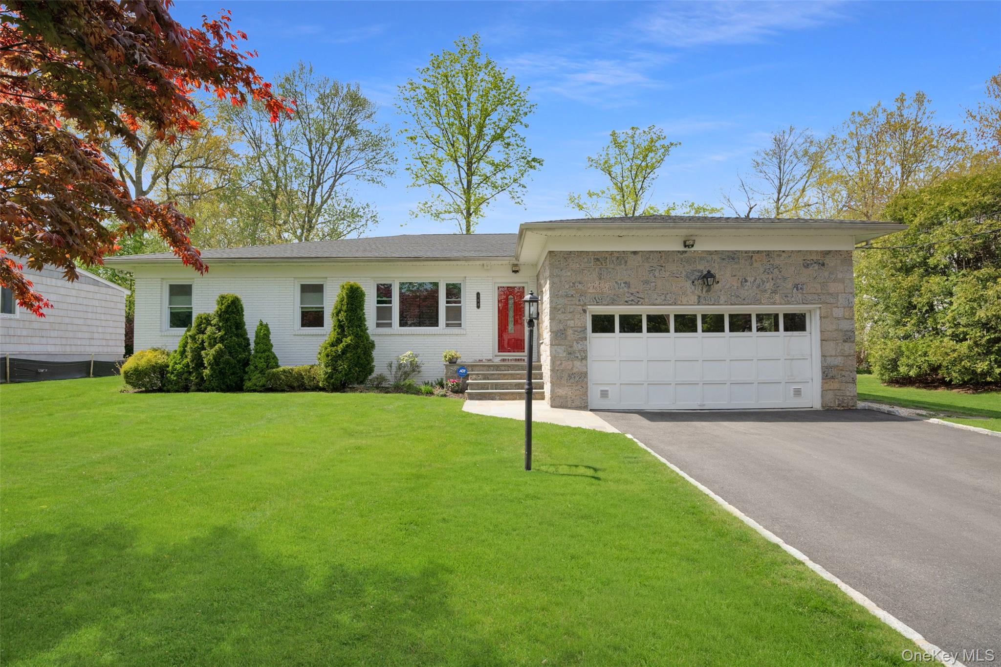 168 Dorchester Road Scarsdale, NY 10583 - Photo 3 of 28