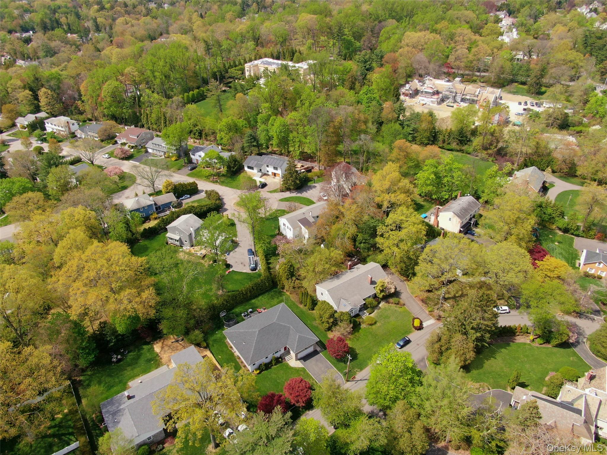 168 Dorchester Road Scarsdale, NY 10583 - Photo 5 of 28