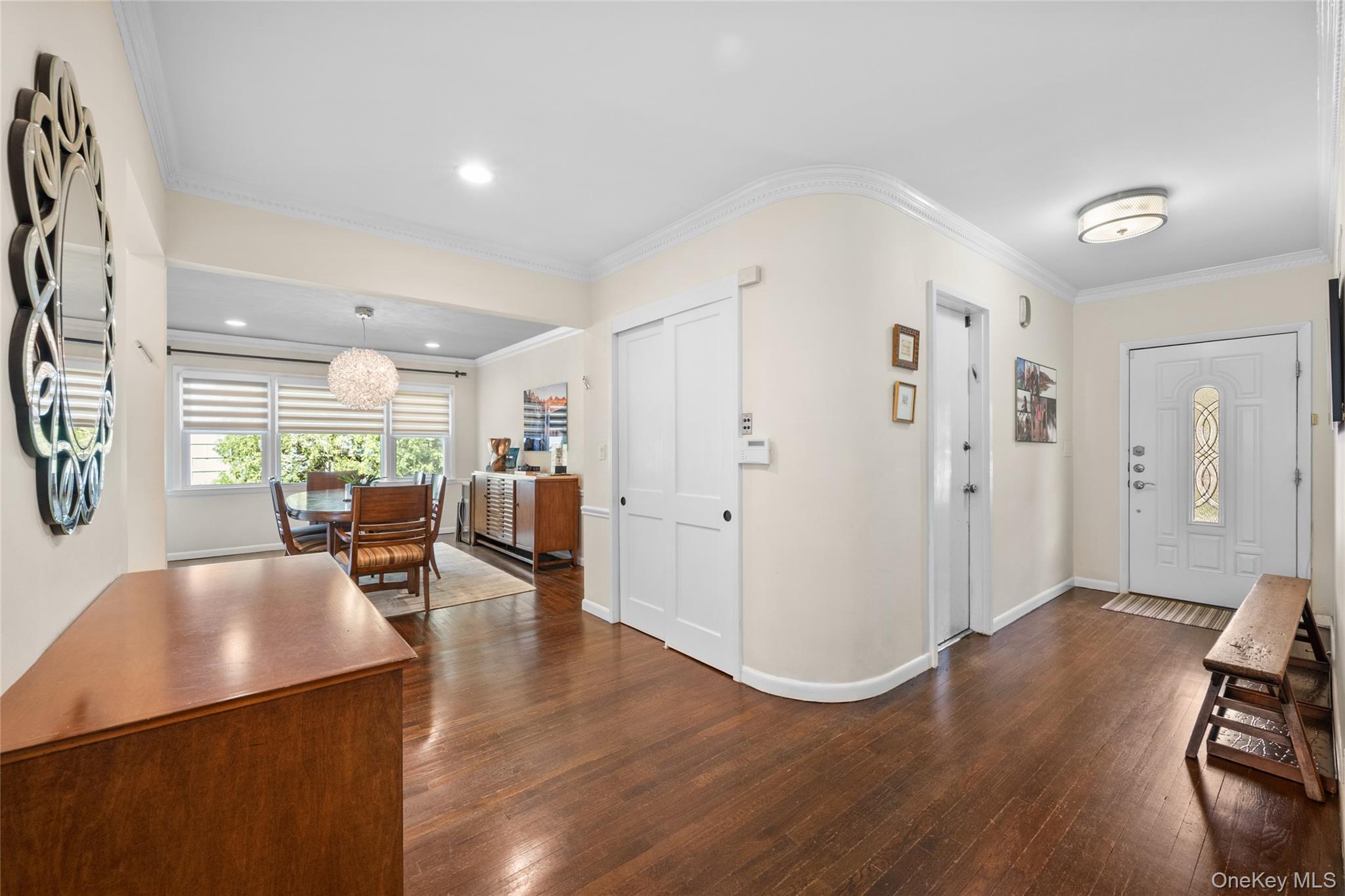 168 Dorchester Road Scarsdale, NY 10583 - Photo 7 of 28