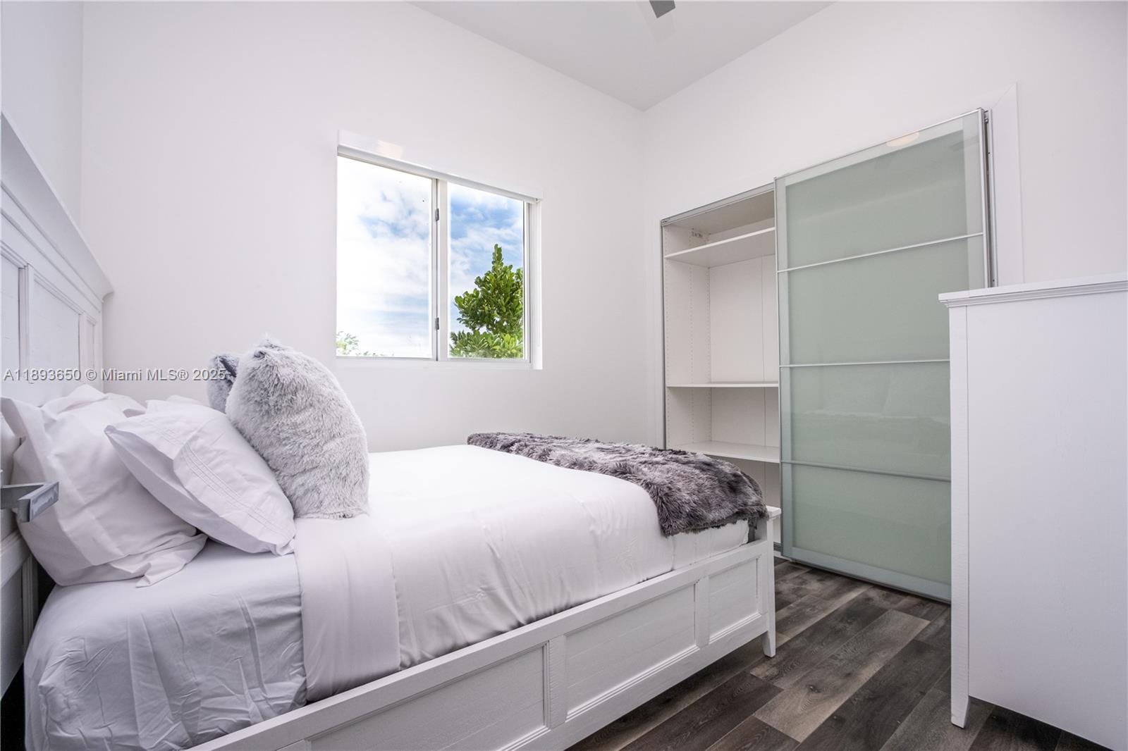 3461 Southwest 25th Street, Unit B Miami, FL 33133 - Photo 16 of 23