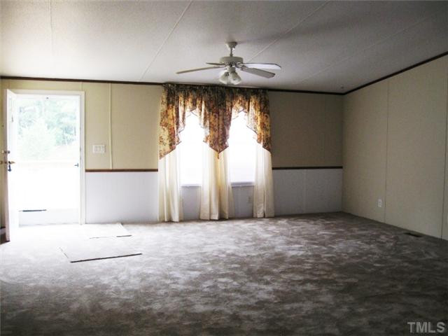 2728 Edgemont Road Wendell, NC 27591 - Photo 3 of 22 Living Room