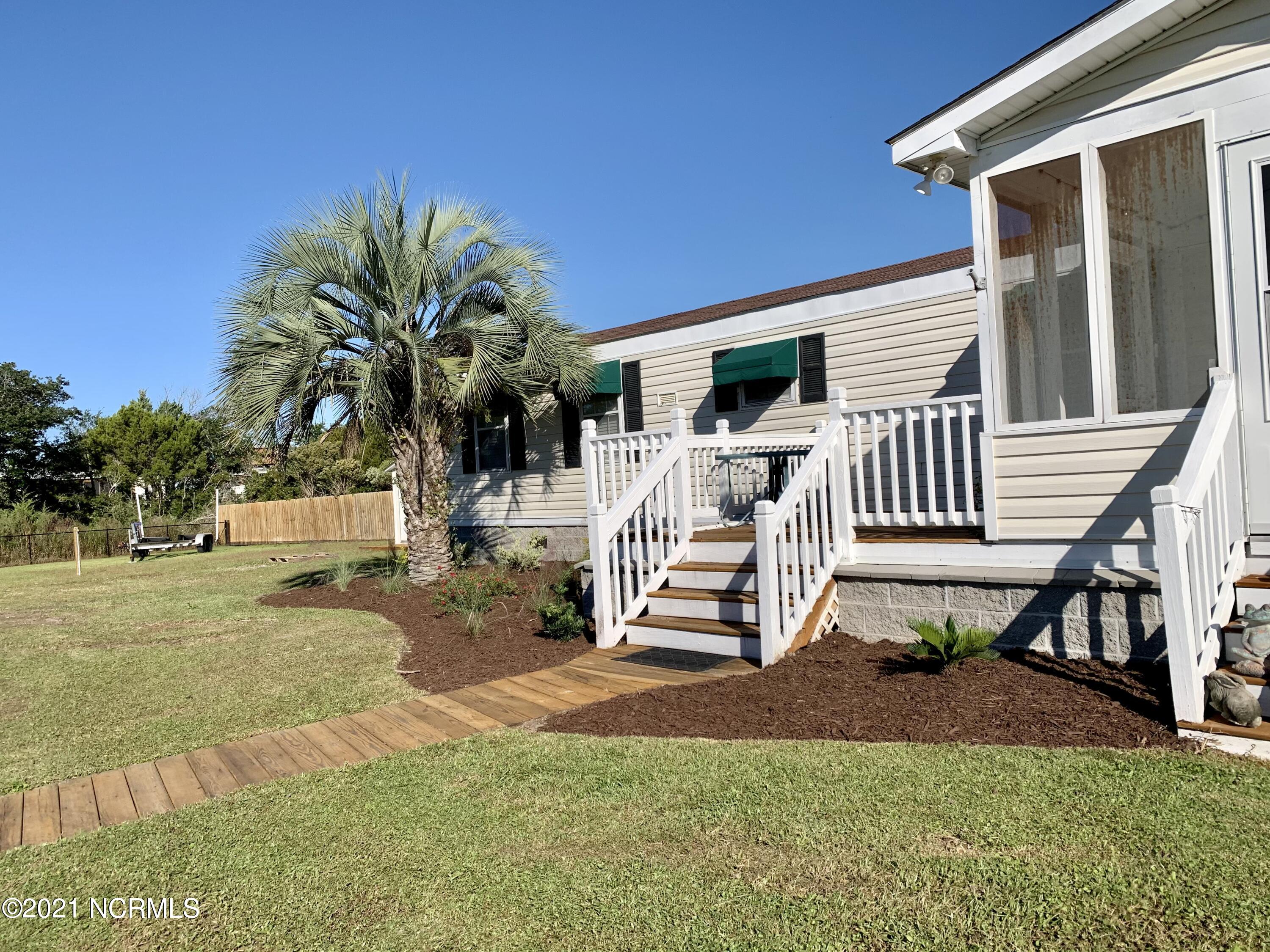130 Ballpark Road Atlantic Beach, NC 28512 - Photo 6 of 15 7B61E159-DFC6-43CA-91F8-8DADB13B03A5