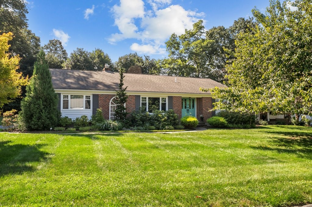 18 Hanley Farm Road, Unit 18 Warren, RI 02885 - Photo 1 of 49