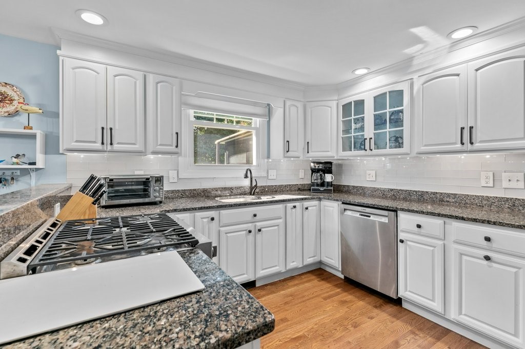 18 Hanley Farm Road, Unit 18 Warren, RI 02885 - Photo 24 of 49