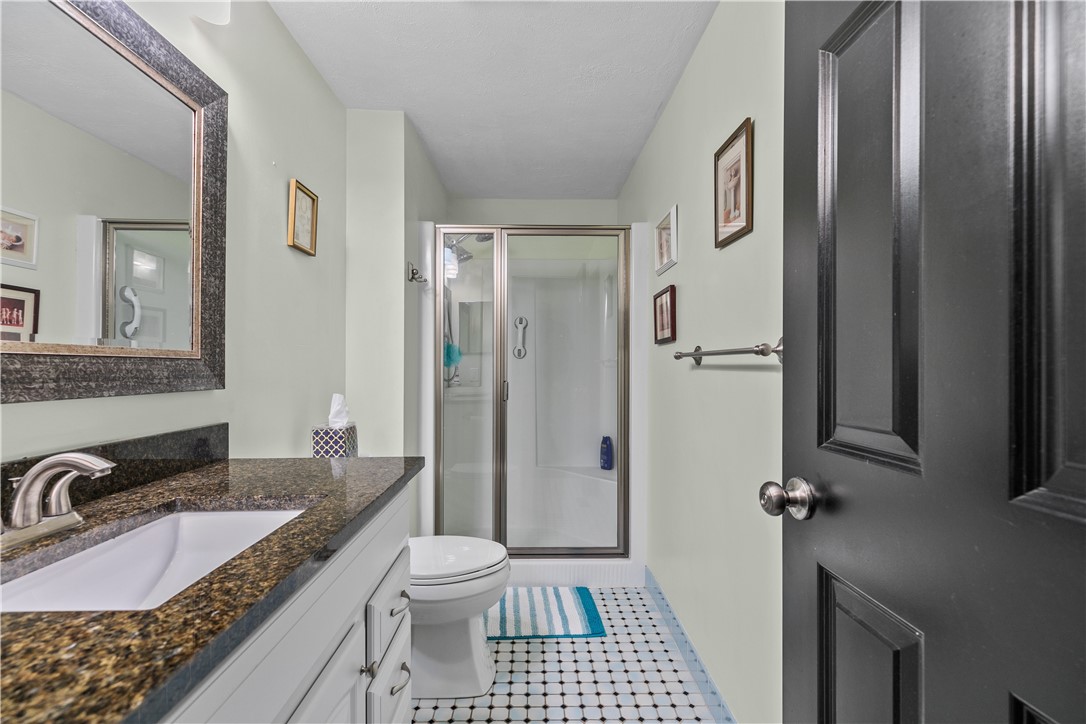 18 Hanley Farm Road, Unit 18 Warren, RI 02885 - Photo 33 of 49 FULL BATH