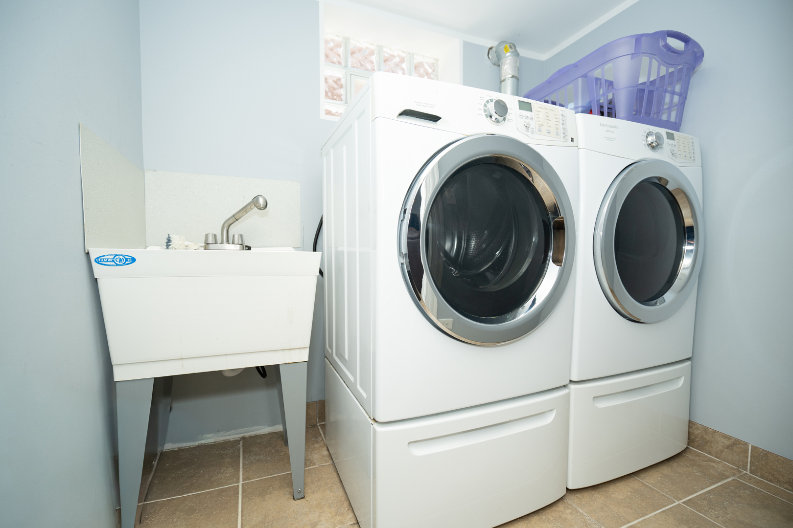 4114 West 79th Place Chicago, IL 60652 - Photo 20 of 30 a utility room with dryer and washer