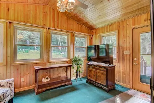 $475,000 | 141 17 3/4 - 18 1/2 Street, Dallas, WI 54733