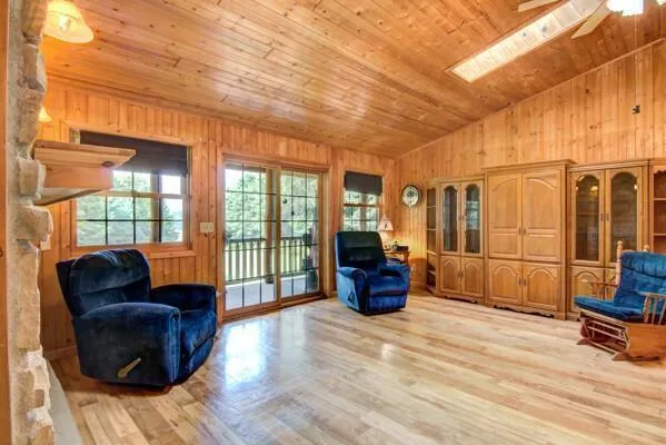 $475,000 | 141 17 3/4 - 18 1/2 Street, Dallas, WI 54733