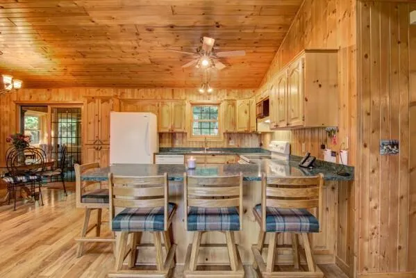 $475,000 | 141 17 3/4 - 18 1/2 Street, Dallas, WI 54733