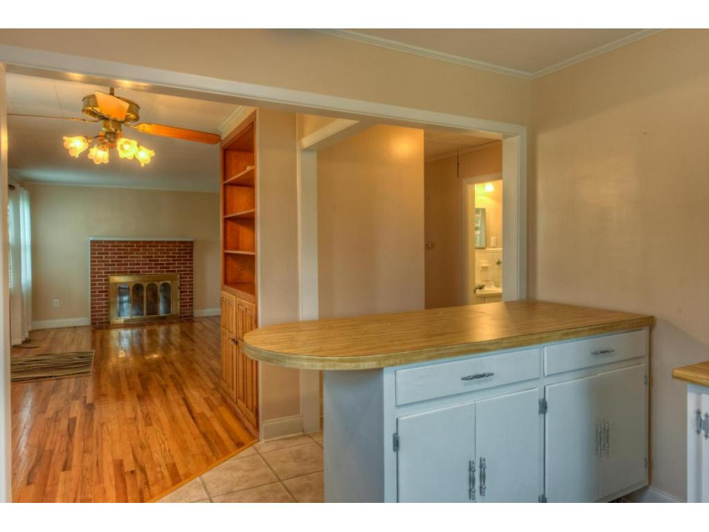 313 Tween Hills Road Bristol, TN 37620 - Photo 11 of 21 Photo 11