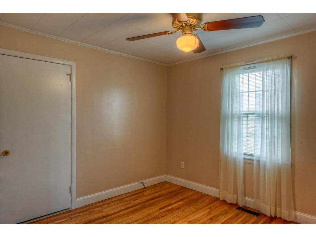 313 Tween Hills Road Bristol, TN 37620 - Photo 15 of 21 Photo 15