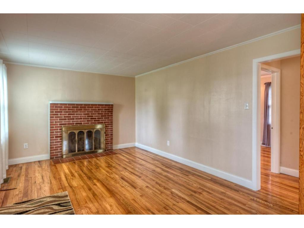 313 Tween Hills Road Bristol, TN 37620 - Photo 5 of 21 Photo 5