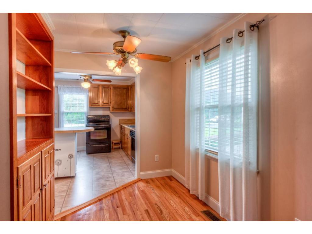 313 Tween Hills Road Bristol, TN 37620 - Photo 6 of 21 Photo 6