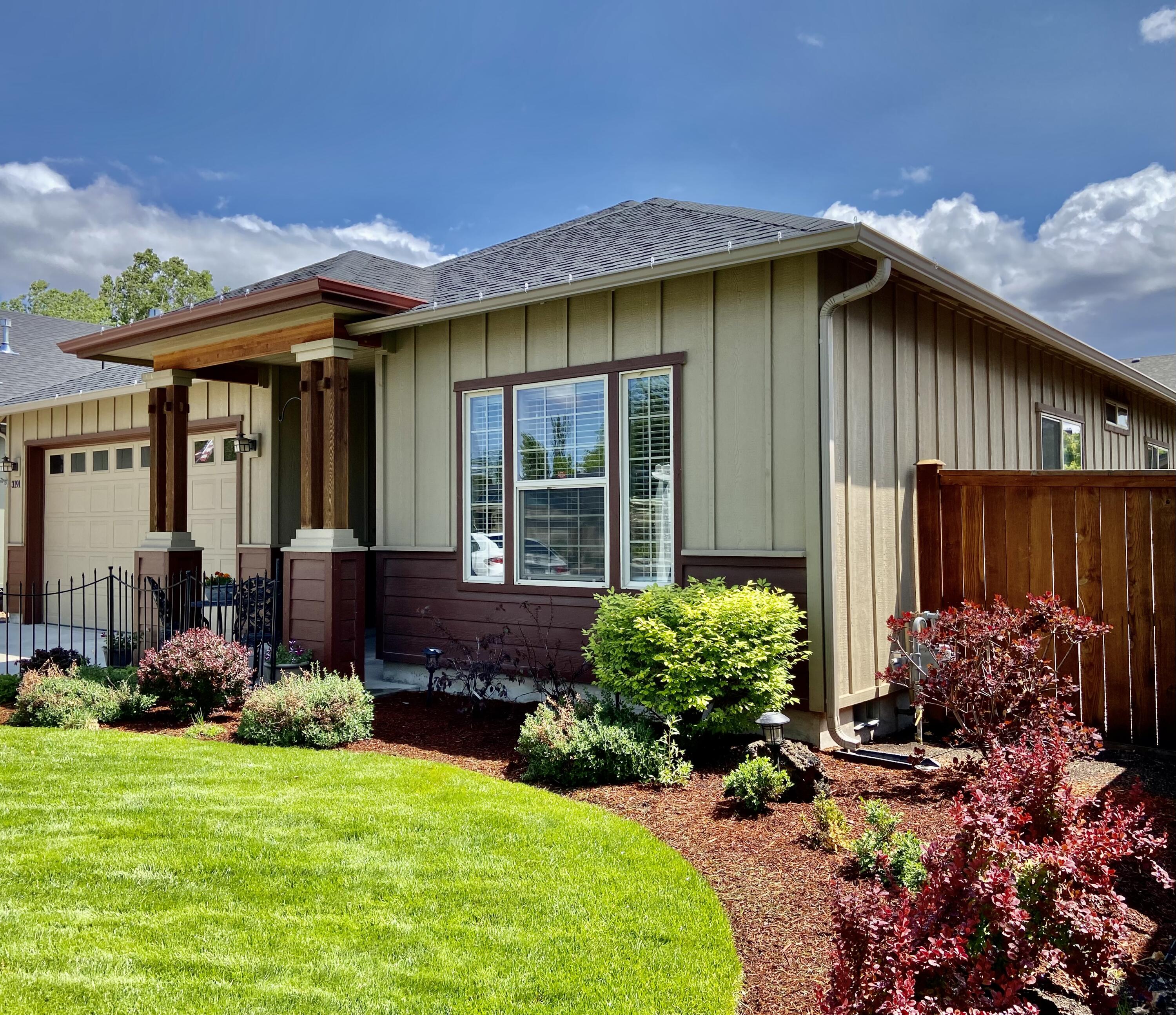 3191 Yellow Ribbon Drive Bend, OR 97701 - Photo 1 of 19 Front