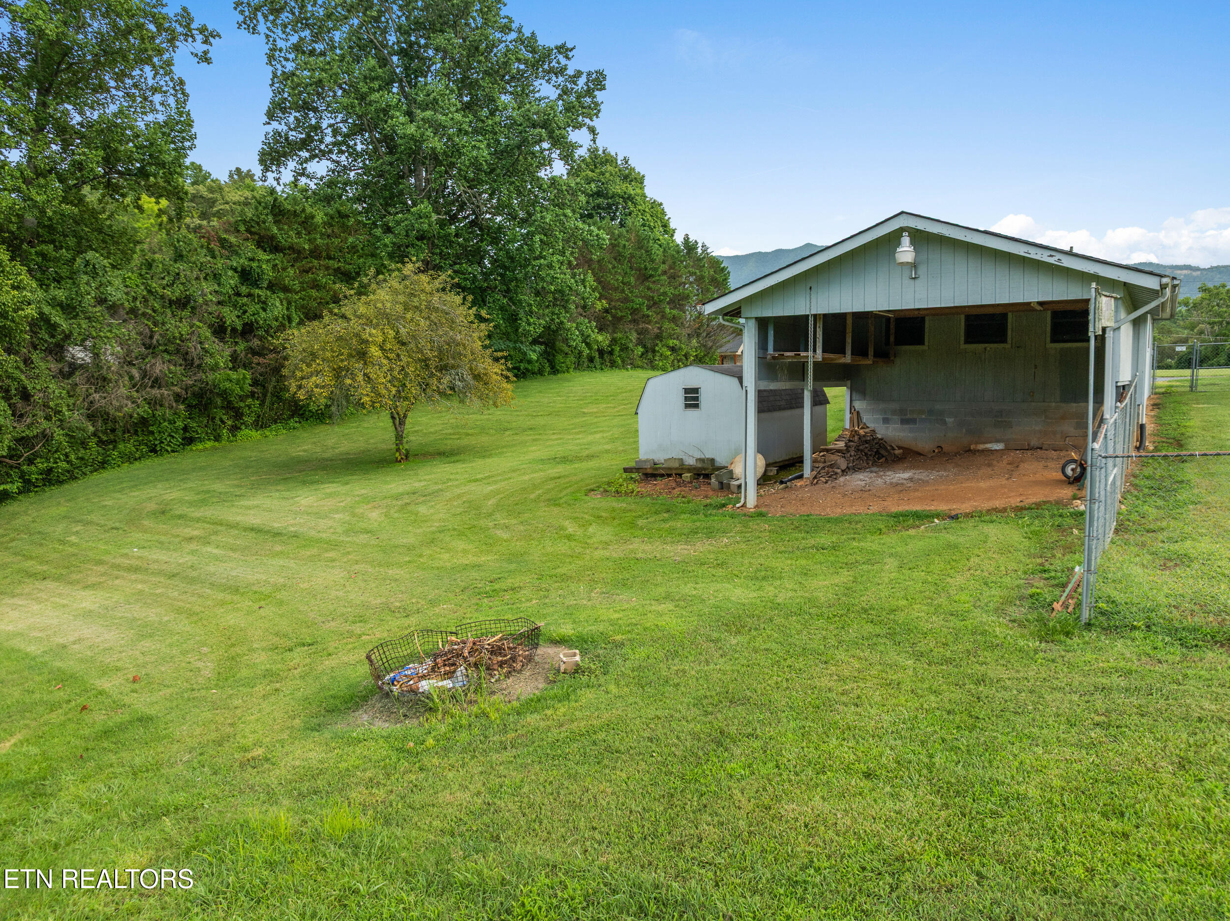 7197 Old Tuckaleechee Road Townsend, TN 37882 - Photo 36 of 48 7197 old tuckaleechee rd-45