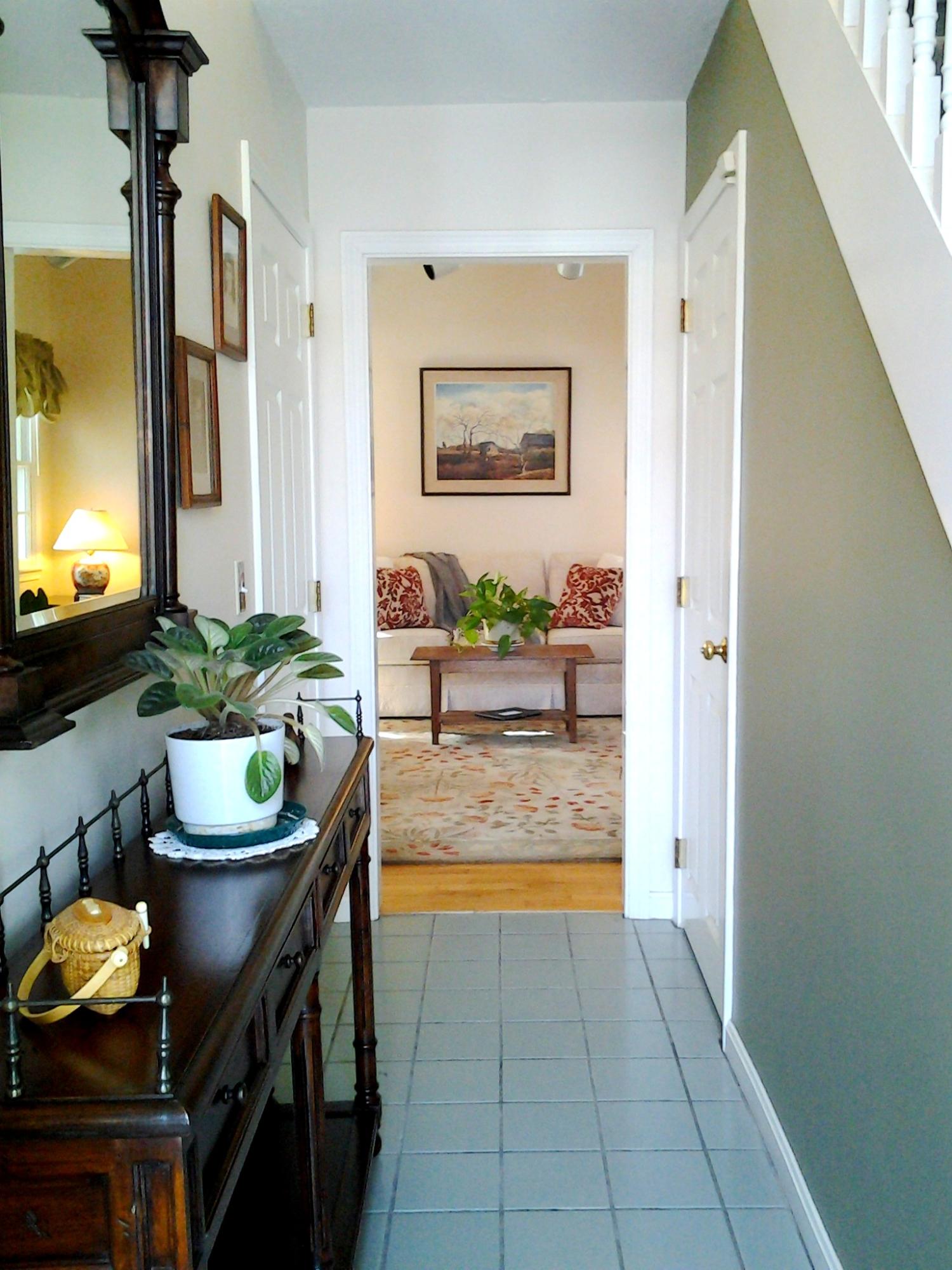 369 Orleans Road, Unit E Chatham, MA 02650 - Photo 17 of 17 a room with furniture and a potted plant