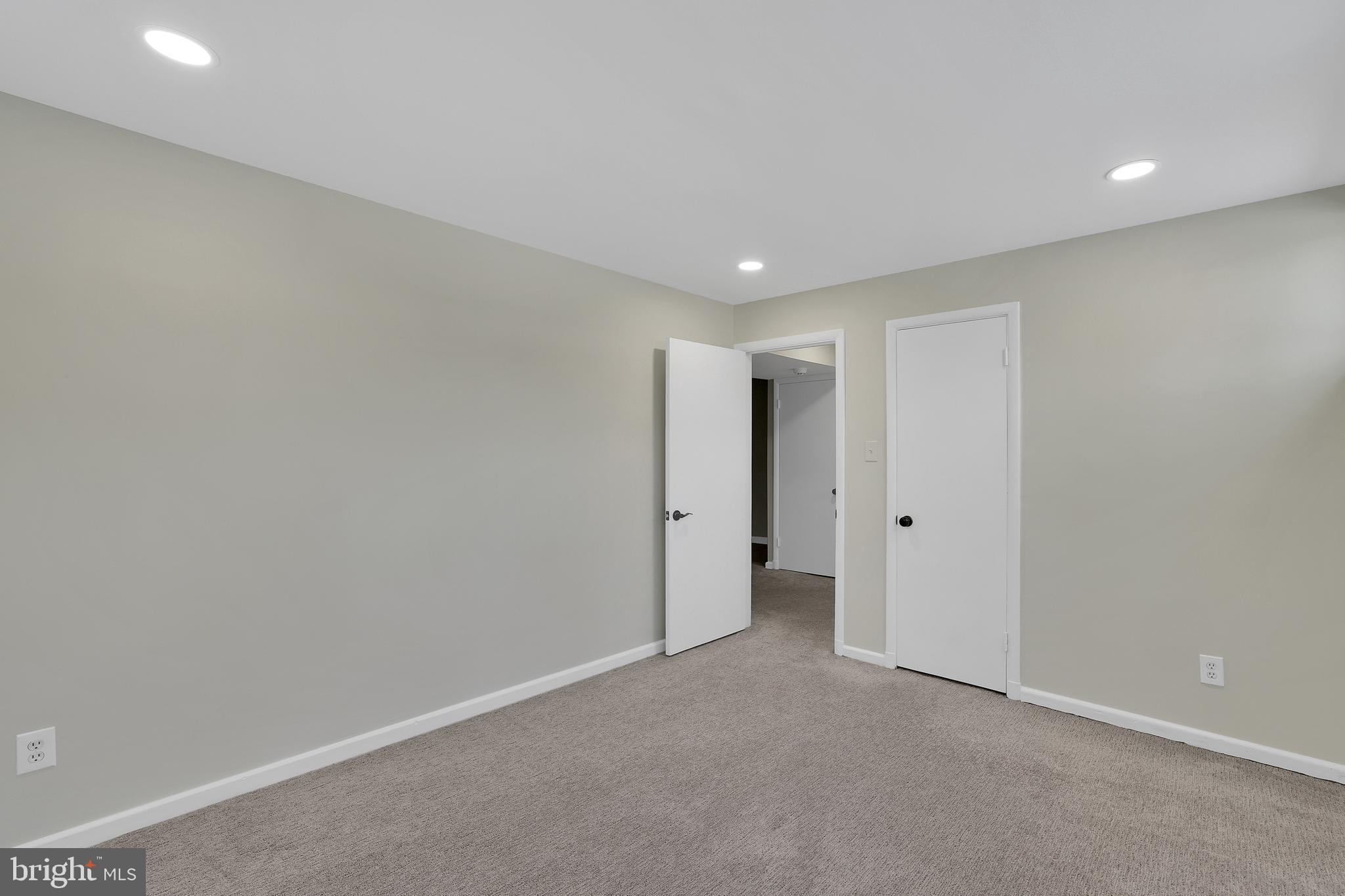 6718 Old Chesterbrook Road McLean, VA 22101 - Photo 21 of 38 a view of an empty room