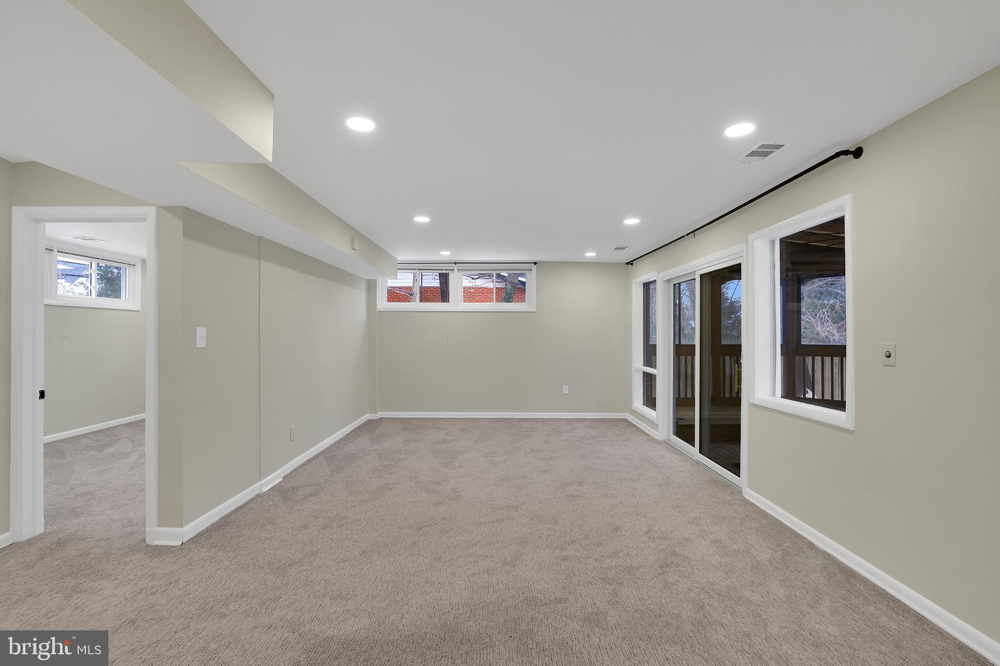 6718 Old Chesterbrook Road McLean, VA 22101 - Photo 24 of 38 an empty room with windows