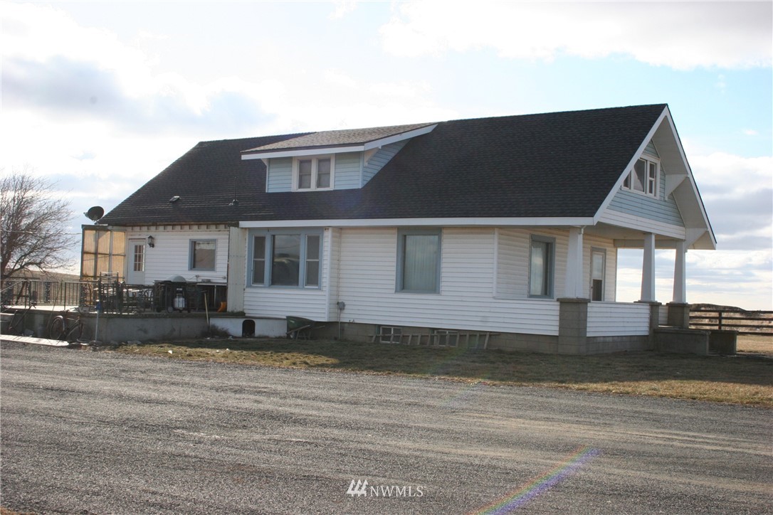 2149 East Seidl Road Ritzville, WA 99169 - Photo 1 of 22