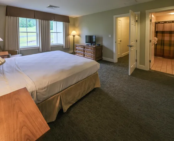 $210,000 | 625-627 Jackson Gore Adams House, Unit 625/627 Q3, Ludlow, VT 05149