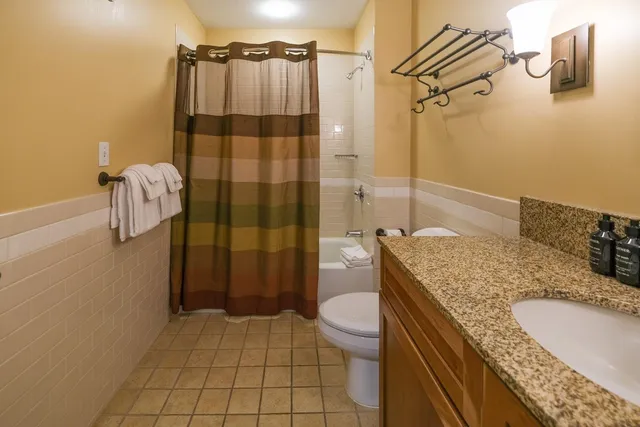 $210,000 | 625-627 Jackson Gore Adams House, Unit 625/627 Q3, Ludlow, VT 05149