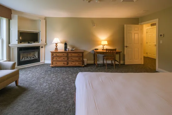 $200,000 | 625-627 Jackson Gore Adams House, Unit 625/627 Q3, Ludlow, VT 05149