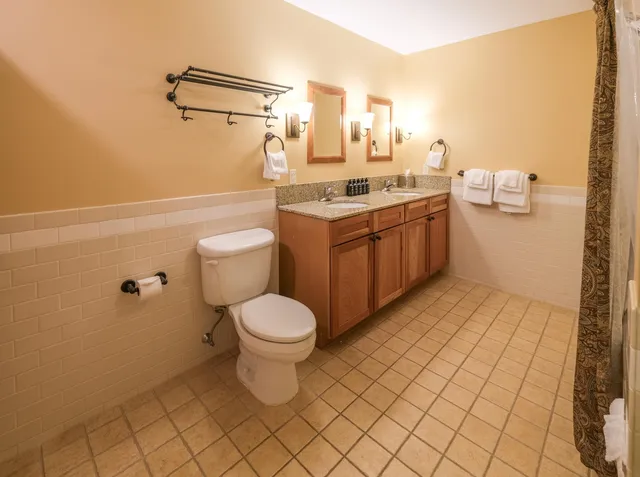 $210,000 | 625-627 Jackson Gore Adams House, Unit 625/627 Q3, Ludlow, VT 05149