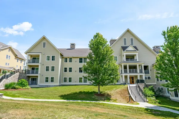 $200,000 | 625-627 Jackson Gore Adams House, Unit 625/627 Q3, Ludlow, VT 05149