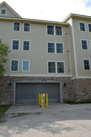 $210,000 | 625-627 Jackson Gore Adams House, Unit 625/627 Q3, Ludlow, VT 05149