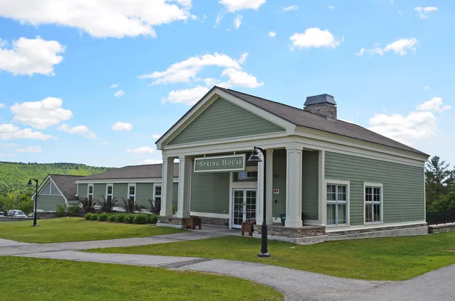 $210,000 | 625-627 Jackson Gore Adams House, Unit 625/627 Q3, Ludlow, VT 05149