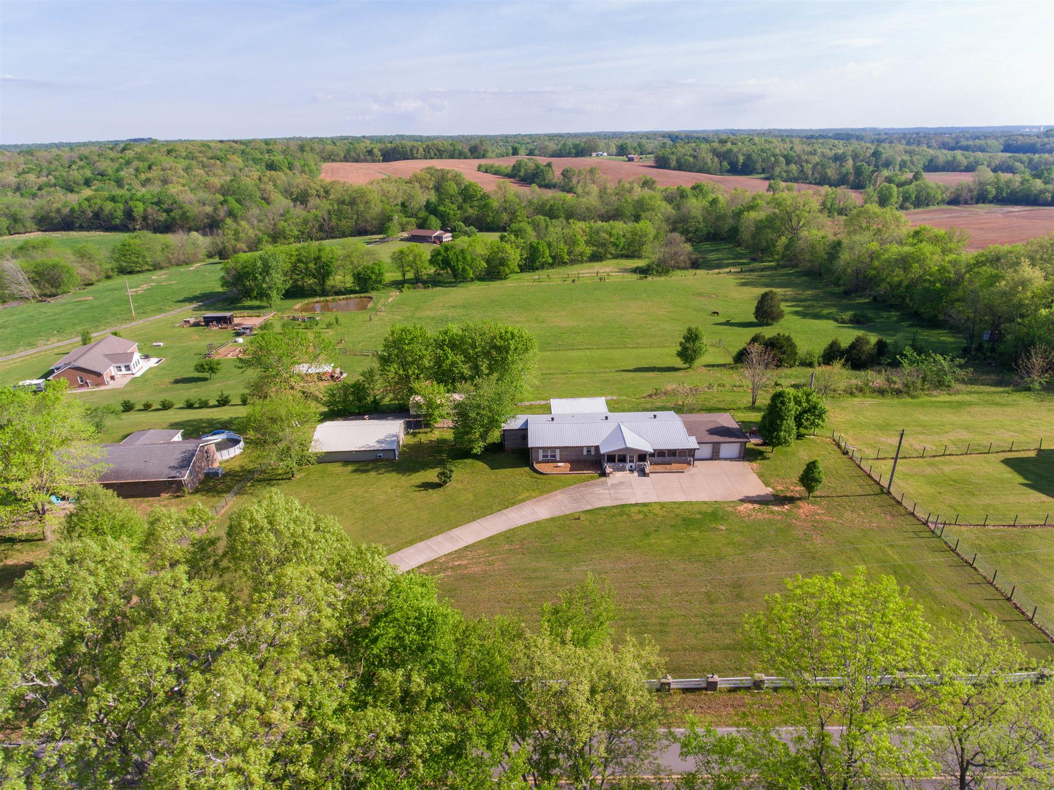 1365 Haynes Road Woodlawn, TN 37191 - Photo 1 of 27 Gallery Image 1