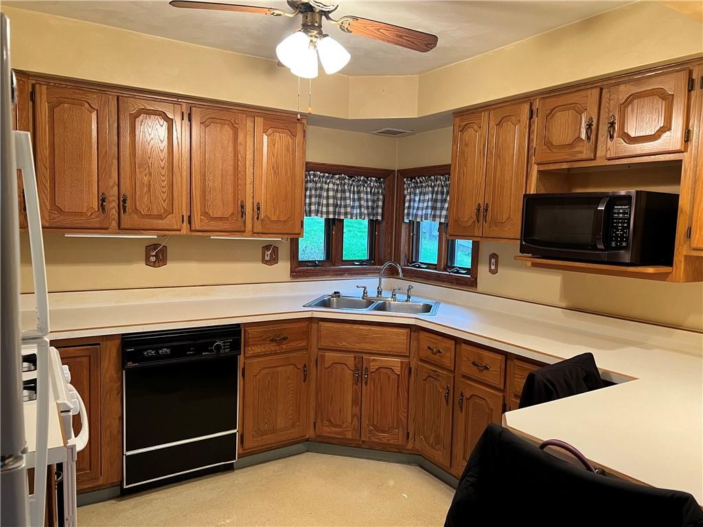 431 Twin Maples Road Derry, PA 15627 - Photo 4 of 12 Gallery Image 4
