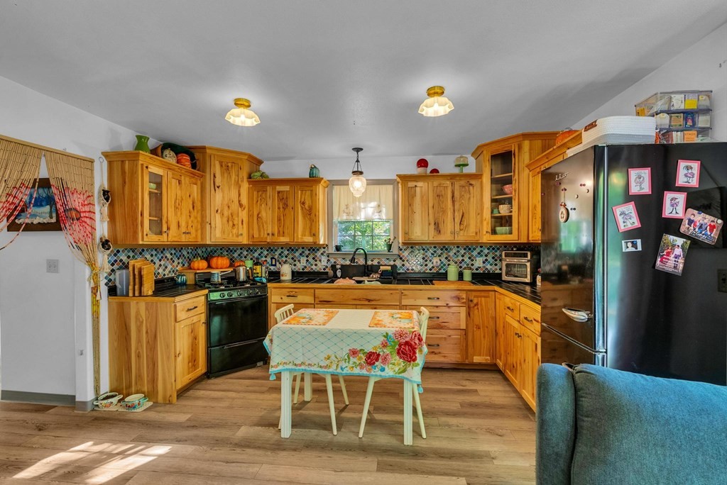 755 Woody Road Byrdstown, TN 38549 - Photo 11 of 37