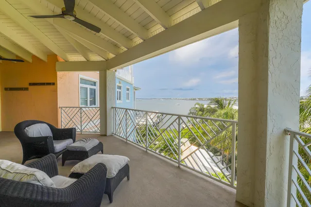 $6,000 | 309 East Ocean Avenue, Unit 302, Lantana, FL 33462