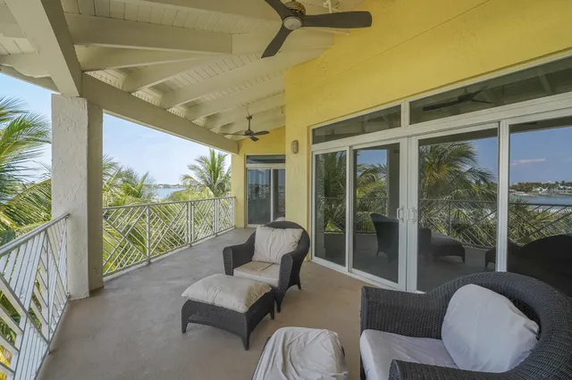 $6,000 | 309 East Ocean Avenue, Unit 302, Lantana, FL 33462