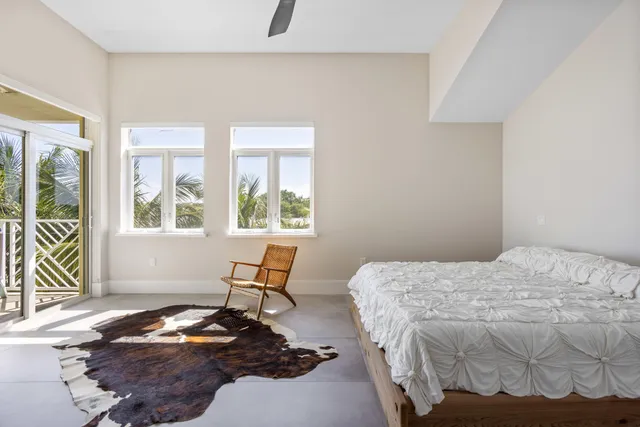 $6,000 | 309 East Ocean Avenue, Unit 302, Lantana, FL 33462