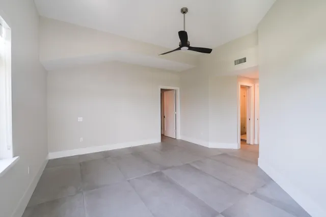 $6,000 | 309 East Ocean Avenue, Unit 302, Lantana, FL 33462