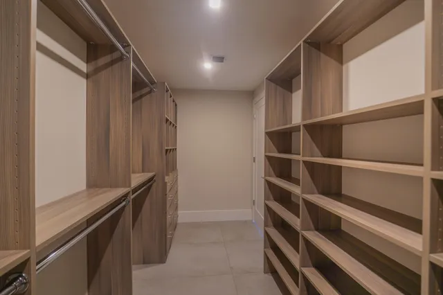 $6,000 | 309 East Ocean Avenue, Unit 302, Lantana, FL 33462