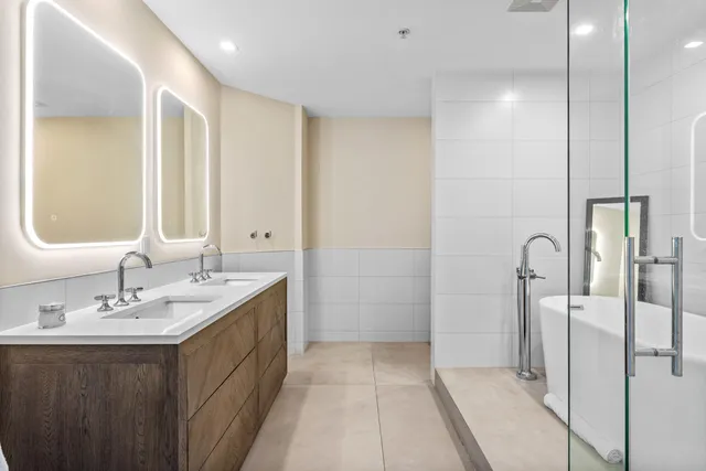 $6,000 | 309 East Ocean Avenue, Unit 302, Lantana, FL 33462