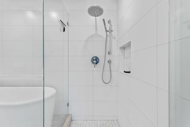 $6,000 | 309 East Ocean Avenue, Unit 302, Lantana, FL 33462