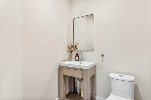 $6,000 | 309 East Ocean Avenue, Unit 302, Lantana, FL 33462