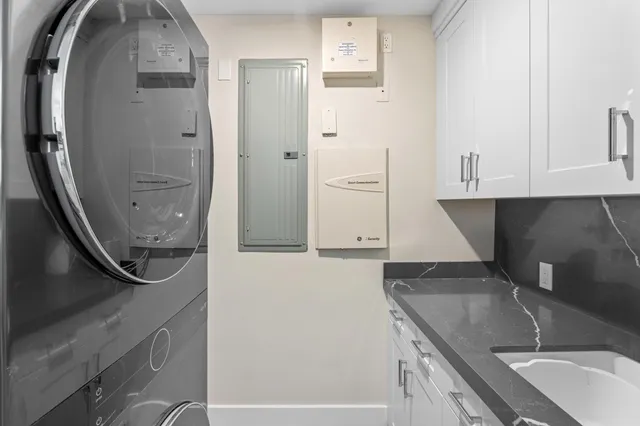 $6,000 | 309 East Ocean Avenue, Unit 302, Lantana, FL 33462