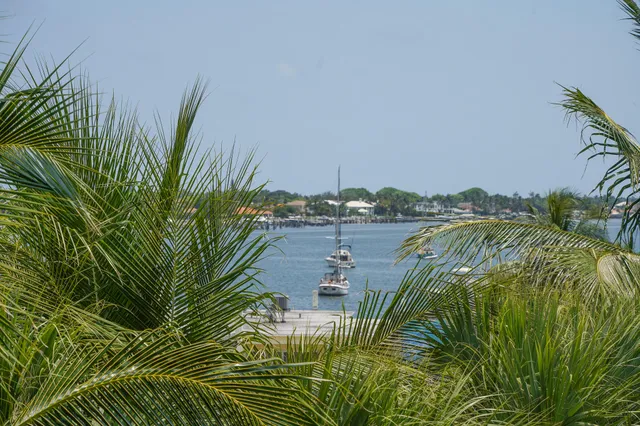 $6,000 | 309 East Ocean Avenue, Unit 302, Lantana, FL 33462