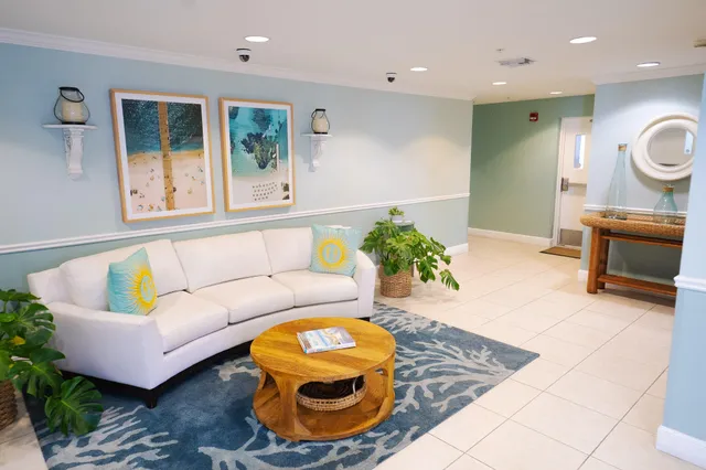 $6,000 | 309 East Ocean Avenue, Unit 302, Lantana, FL 33462