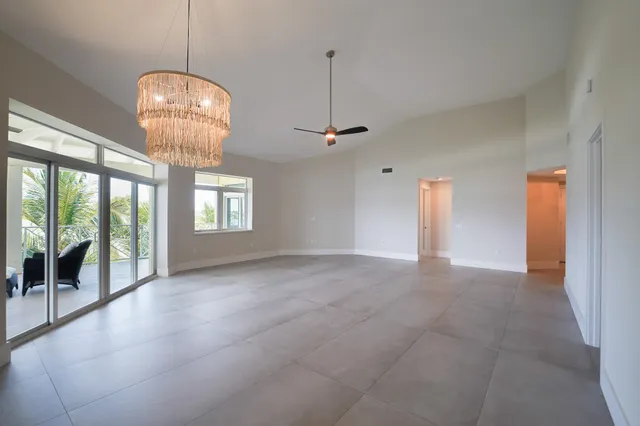 $6,000 | 309 East Ocean Avenue, Unit 302, Lantana, FL 33462